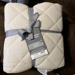 Better Homes & Gardens Beige Diamond Gauze Quilt Full/queen. Fixed Price $45.00.