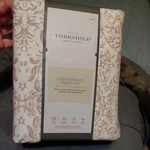 King 400 Thread Count Performance Sheet Set Warm Floral - Threshold New. Fixed Price $50.00.