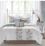 Madison Park Full/queen Set Floral Microfiber Quilted 6PC Msrp $100. Fixed Price $50.00.