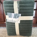 Oake Velvet Full/queen Coverlet Green Solid Color 100% Cotton Bedroom. Fixed Price $75.00.