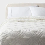 Full/queen Diamond Matelasse Gauze Quilt Ivory - Threshold. Fixed Price $33.99.