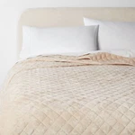 Full/queen Luxe Diamond Stitch Velvet Quilt Khaki - Threshold. Fixed Price $28.99.
