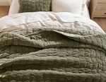 Pottery Barn Cozy Cloud Cotton Chenille Handcrafted Quilt King /cal Loden Green. Fixed Price $199.99.