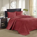 Madison Park Quebec Reversible Bedspread Set Queen Size Red.. Fixed Price $69.99.