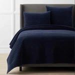 The Company Store Legends Luxury Line Stitch Velvet Quilt. Fixed Price $158.50.