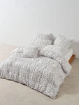 Linen House Layla Quilt Cover Set (floral) - Queen. Fixed Price $14096.02.
