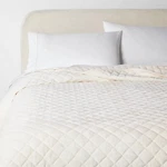 King Luxe Diamond Stitch Velvet Quilt Ivory - Threshold New. Fixed Price $63.20.