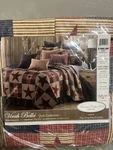 Virah Bella - Homestead Red Stars Lightweight Reversible King Quilt Set 3PC. Fixed Price $140.00.