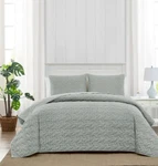 Caro Home 3-PIECE Cotton Reversible Queen Quilt Set Green Priya Sage. Fixed Price $49.95.